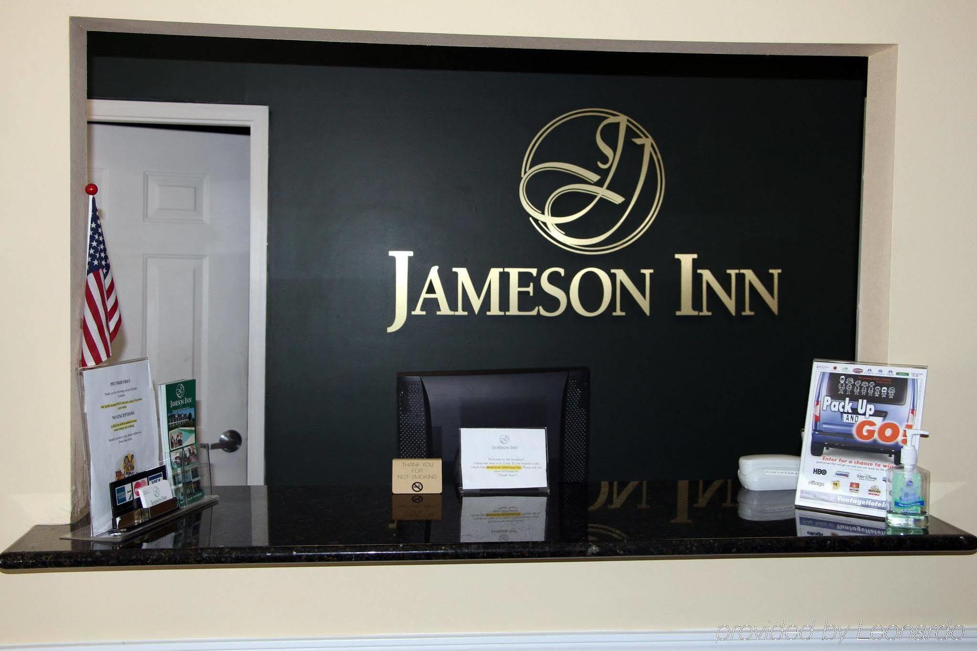 Jameson Inn - Oakwood Екстериор снимка